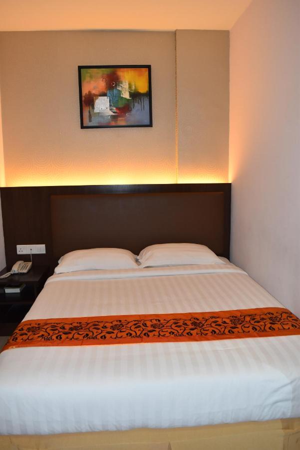 פטלין ג'איה Sunrise Hotel מראה חיצוני תמונה