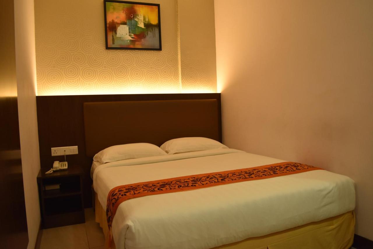 פטלין ג'איה Sunrise Hotel מראה חיצוני תמונה