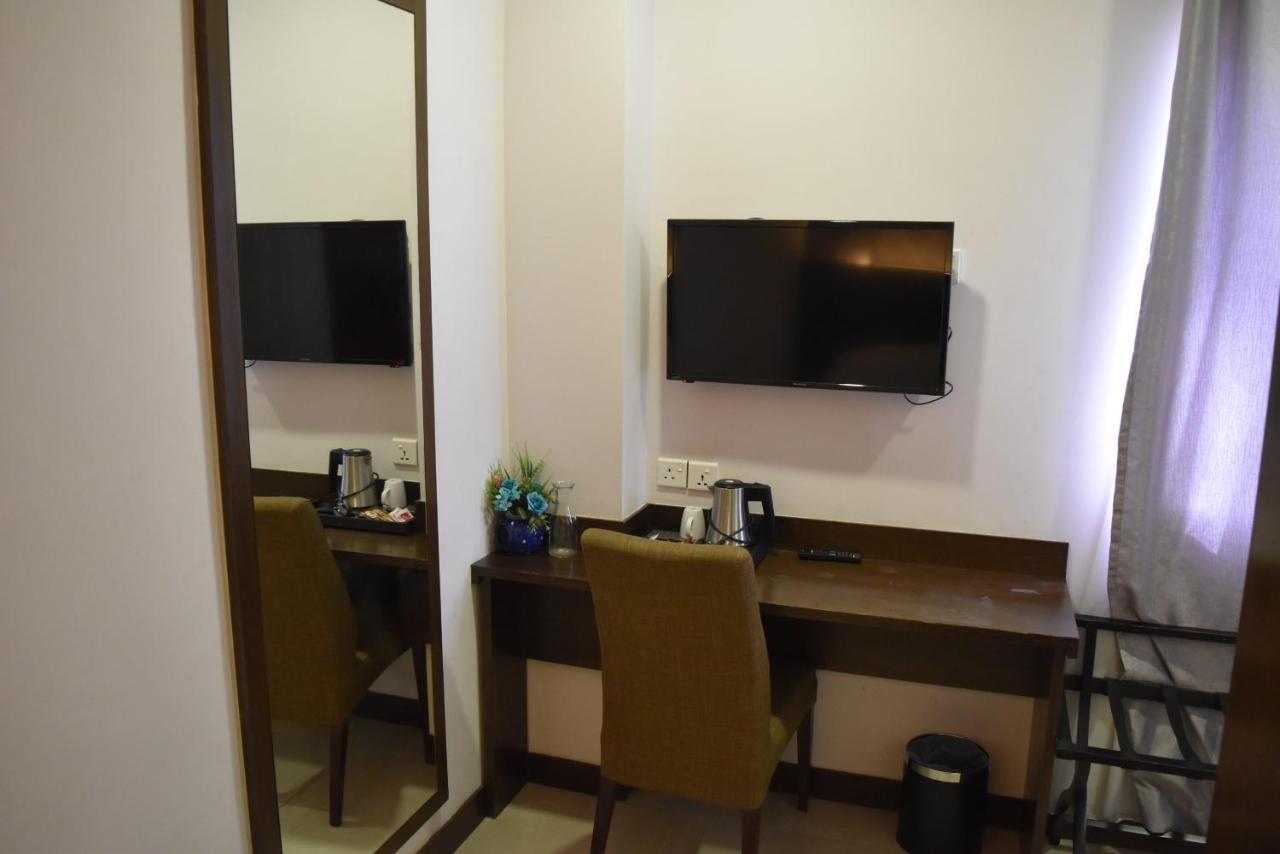 פטלין ג'איה Sunrise Hotel מראה חיצוני תמונה