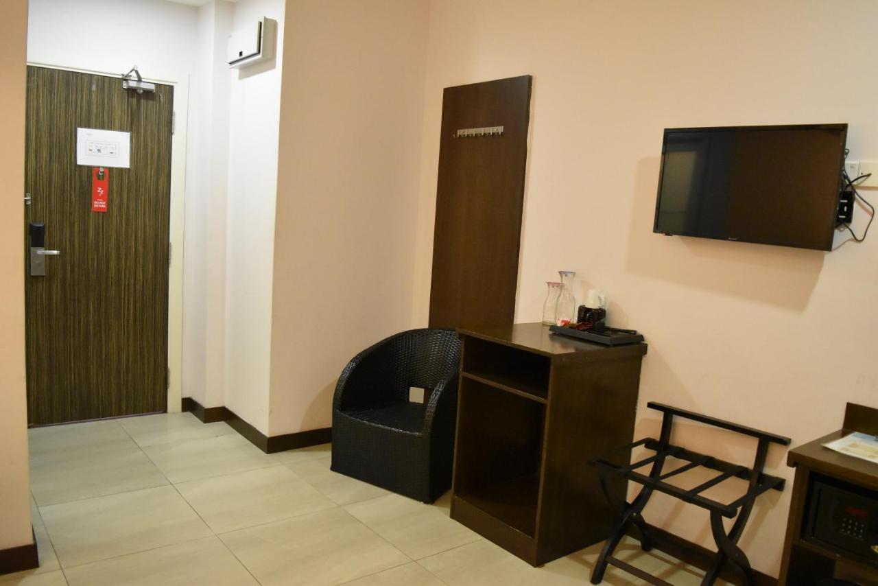 פטלין ג'איה Sunrise Hotel מראה חיצוני תמונה