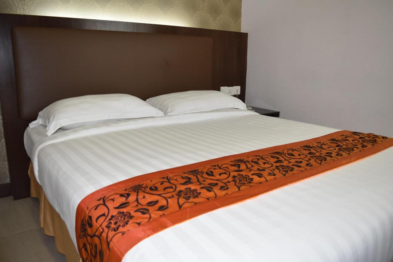 פטלין ג'איה Sunrise Hotel מראה חיצוני תמונה