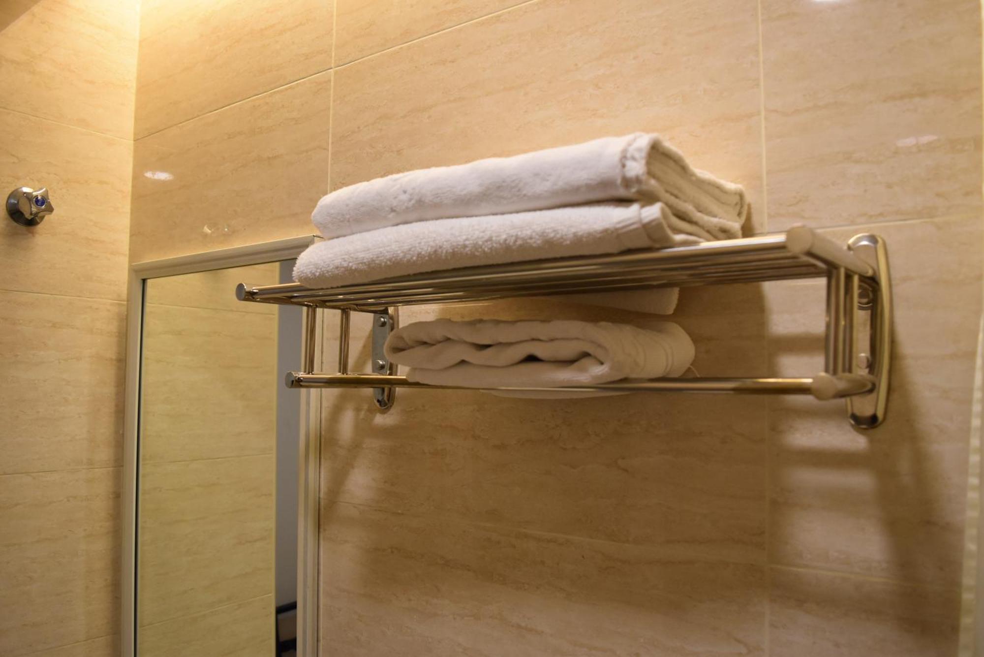 פטלין ג'איה Sunrise Hotel מראה חיצוני תמונה