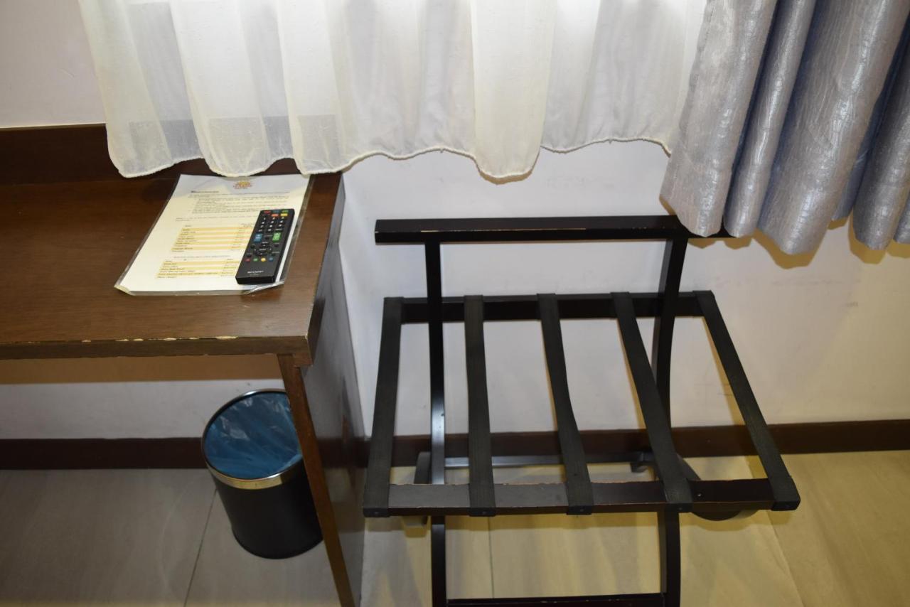 פטלין ג'איה Sunrise Hotel מראה חיצוני תמונה