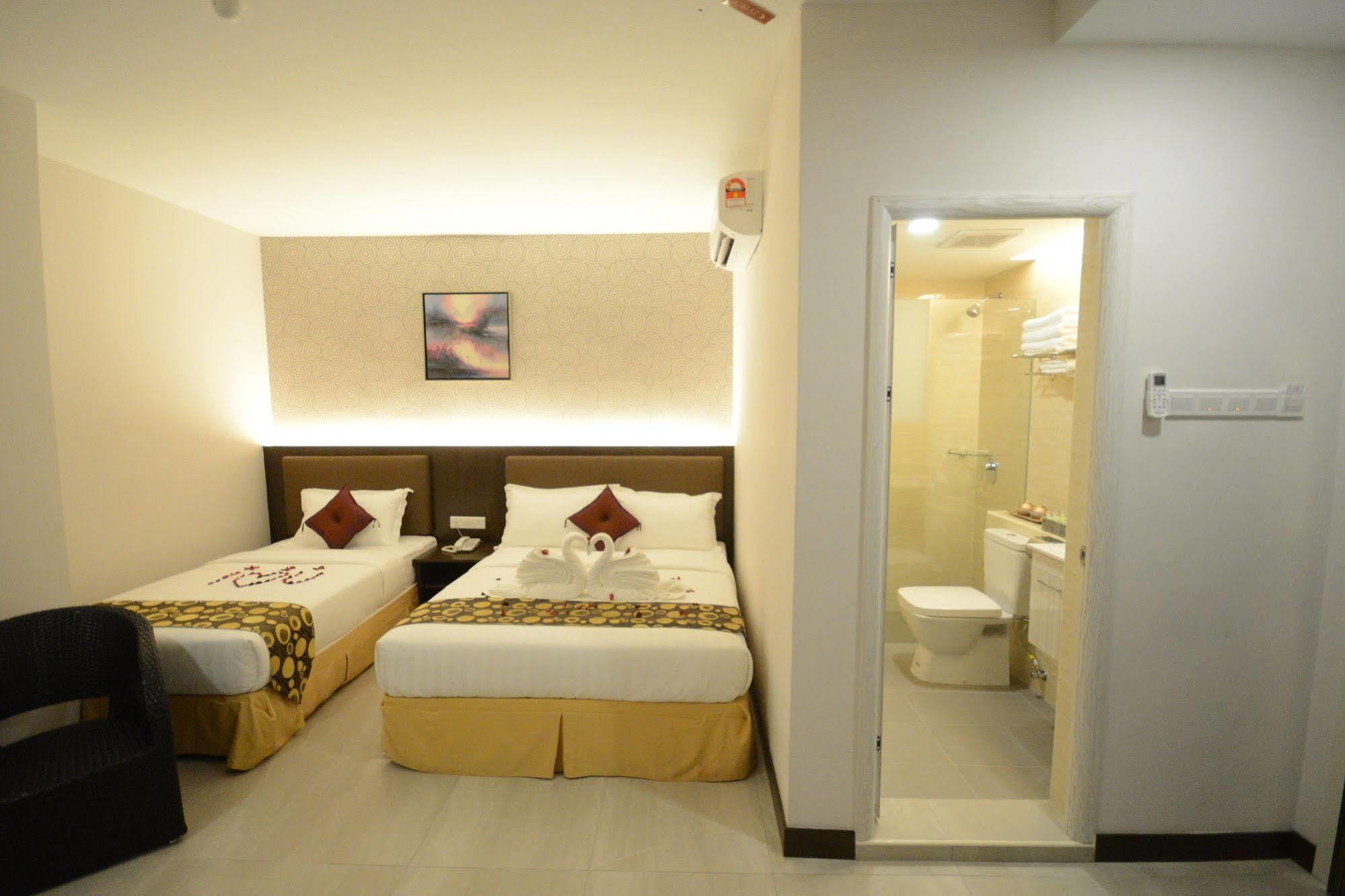 פטלין ג'איה Sunrise Hotel מראה חיצוני תמונה